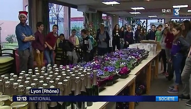 À Lyon, des collégiens solidaires pour Noël