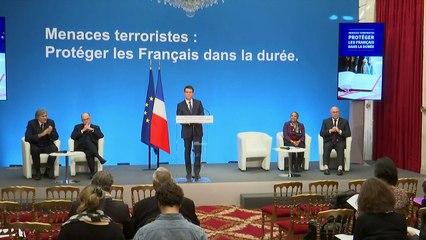 França apresenta projeto de reforma constitucional