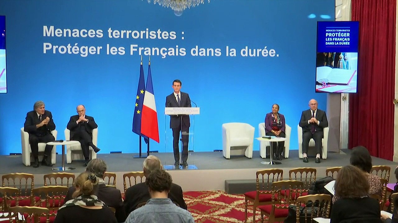 França apresenta projeto de reforma constitucional