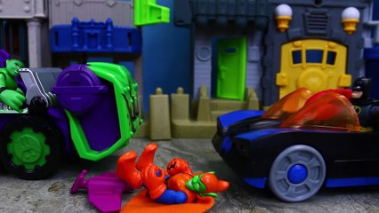 Spiderman and Batman with Hulk Smash Mobile Order Pizza from Hobgoblin and Melted by Electro