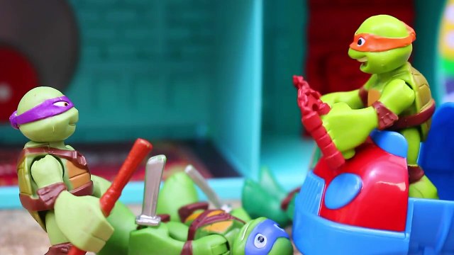 Ninja Turtles New T-Sprints Dasher Donnie and Rapid-Assault Raph Racing and Crashing TMNT Toys