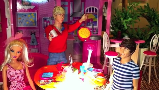 One Direction Crash Barbie's Party! 1D Dolls Party All Night! OMG !.::Original Video::.