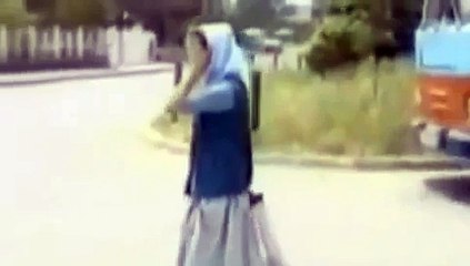 Kibariyeden eşi Görülmemiş Araba Çarpma Sahnesi