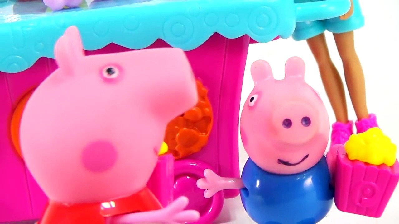 Peppa Pig e George Compram Pipoca da Polly Pocket! Em Português. Novelinha Brinquedos Peppa Pig Toys