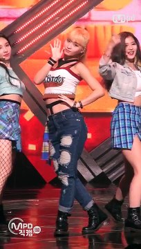 [MPD직캠] 트와이스 모모 직캠 OOH AHH하게 TWICE Fancam @엠카운트다운_151105