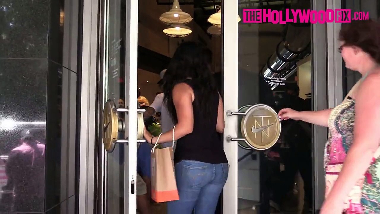 Justin Bieber Fires His Bodyguard At Nike Town In Beverly Hills 6.26.15 TheHollywoodFix.co