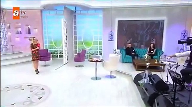 Esra Erol Özbir. ÖMER EROL İLE İLK KUCAKLAŞMA!