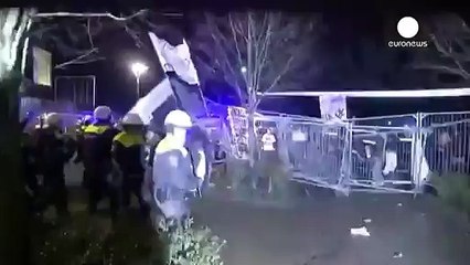 Hollandada göçmen karşıtı gösteri