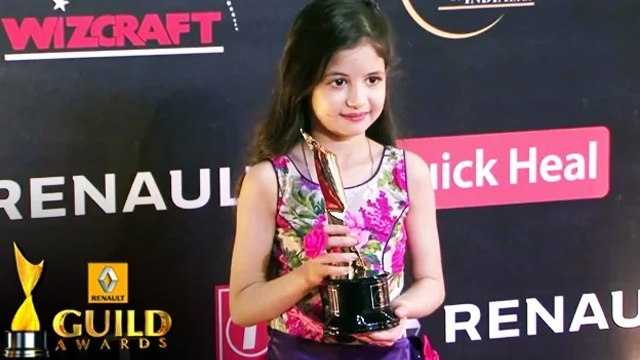 Harshaali Malhotra Wins Best CHILD ARTIST Award (Bajrangi Bhaijaan) | Guild Awards 2015