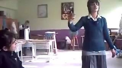 KÜRT KIZI AYLİN MÜKEMMEL BİR SES