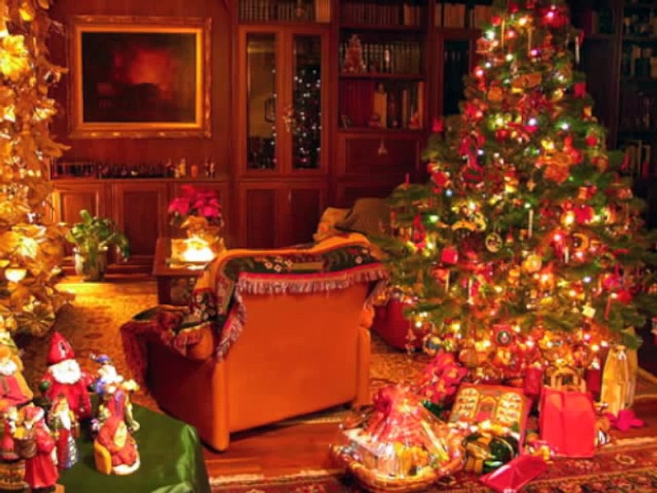 HAPPY NEW YEAR and Christmas Music Classics and Holiday Scenery P3