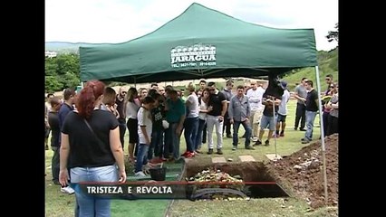 Clima de revolta marca enterro de funcionário do SBT morto em assalto