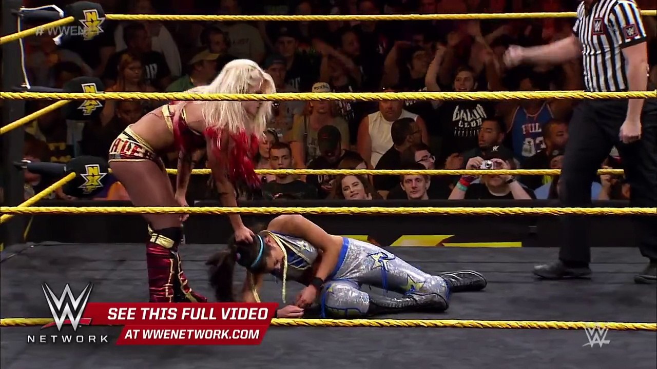 Bayley vs. Alexa Bliss – NXT Women’s Championship Match: WWE NXT, Nov. 18, 2015