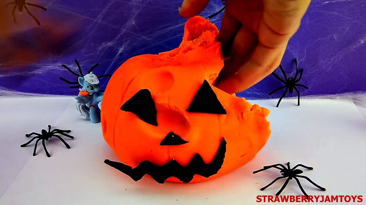 Shopkins Play Doh Frozen Halloween Spongebob Peppa Pig Elsa Zombies Surprise Eggs StrawberryJamToys