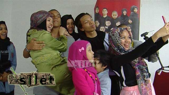 Kejutan Kesebelasan Gen Halilintar di Momen Hari Ibu - Silet 24 Desember 2015