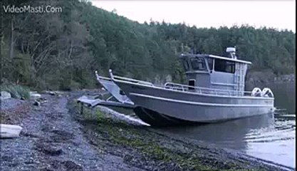 Awesome Automatic Parking Boat - Looks Like Walking On Beach_EntertainmentDhamal