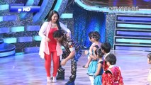 Akshay Kumar Lifts Geeta Maa On Dance India Dance Stage - UTVSTARS HD English