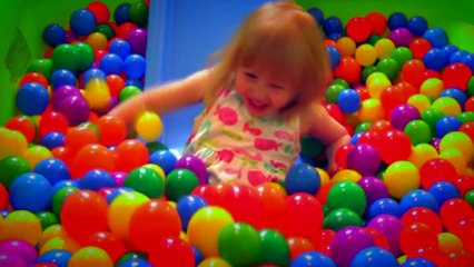 The Ball Pit Show for learning colors - children's educational