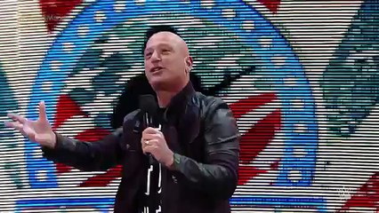 Howie Mandel brings laughs to the U.S. Armed Forces