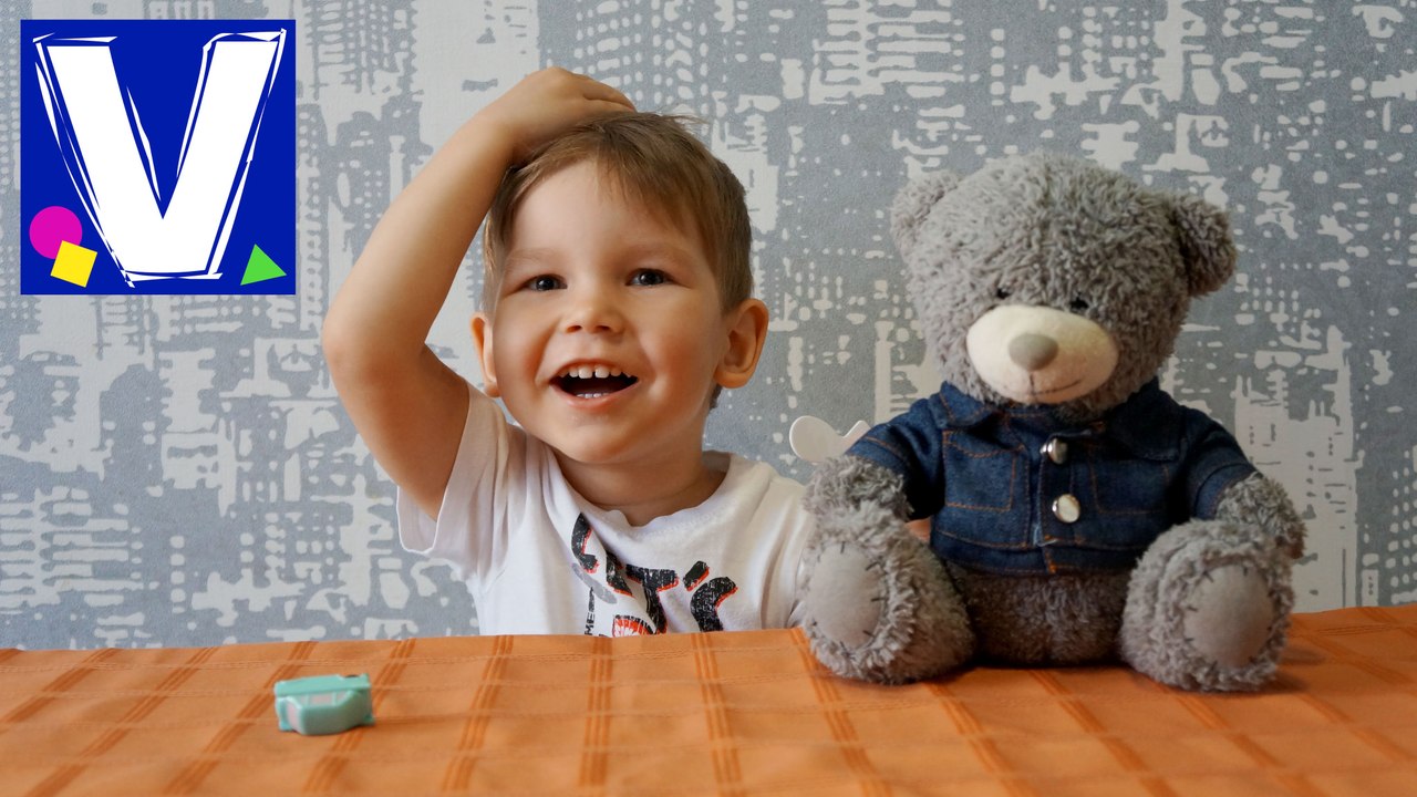 ► Открываем свой первый Киндер Джой Opens his first Kinder Joy Cars of series Disney Pixar Cars-2