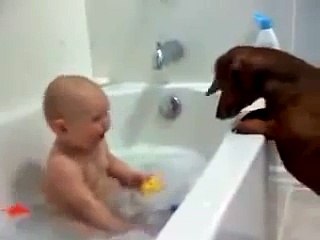 Купание в смешной компании)Bath time fun  Super cute!