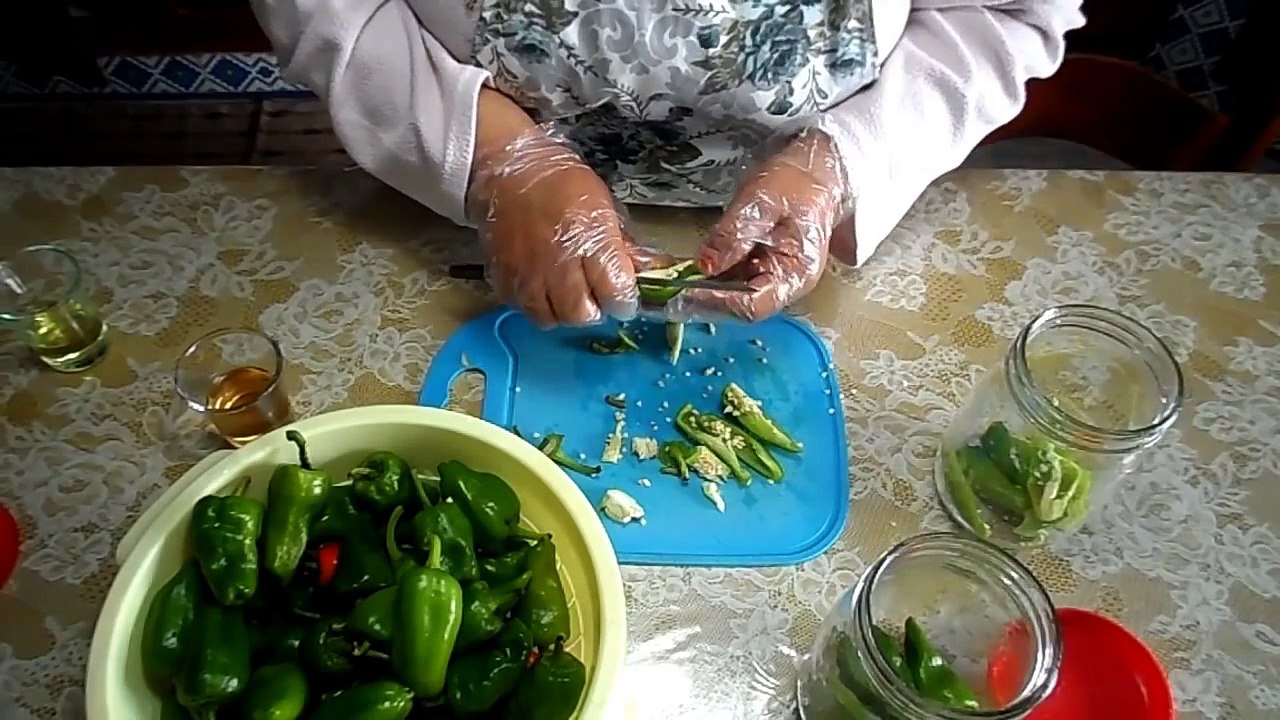 طريقة عمل مخلل الفلفل (الفلفل المسير التونسى) - المطبخ التونسي - Tunisian Cuisine