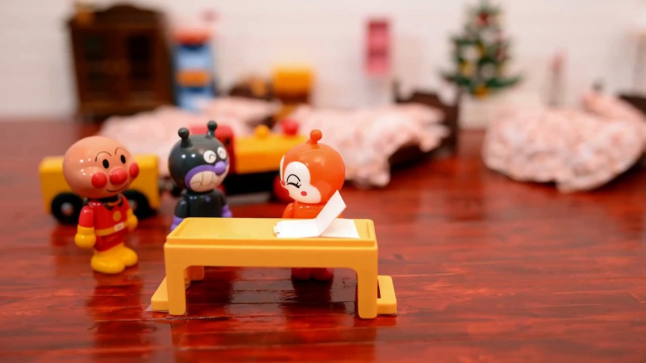 アンパンマンおもちゃアニメ 花のお世話
