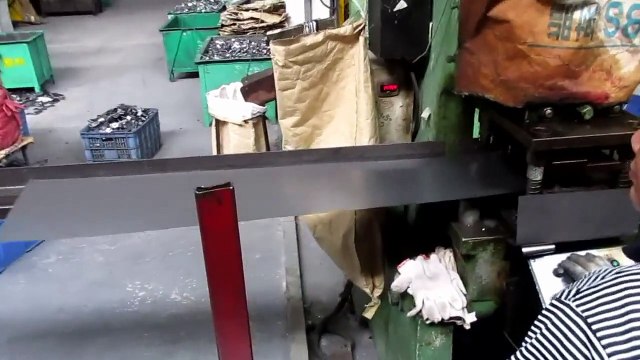 Herrajes para Closet & Herrajes para Armarios: Herrajes Organizadores para Prendas y Zapatos / Production 9