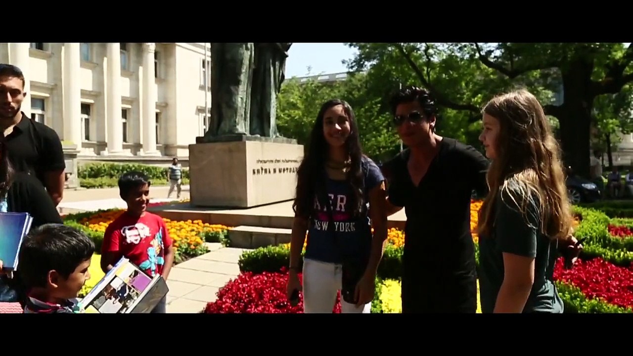 Dilwale - Welcome To Bulgaria - Kajol, Shah Rukh Khan, Kriti Sanon, Varun Dhawan -