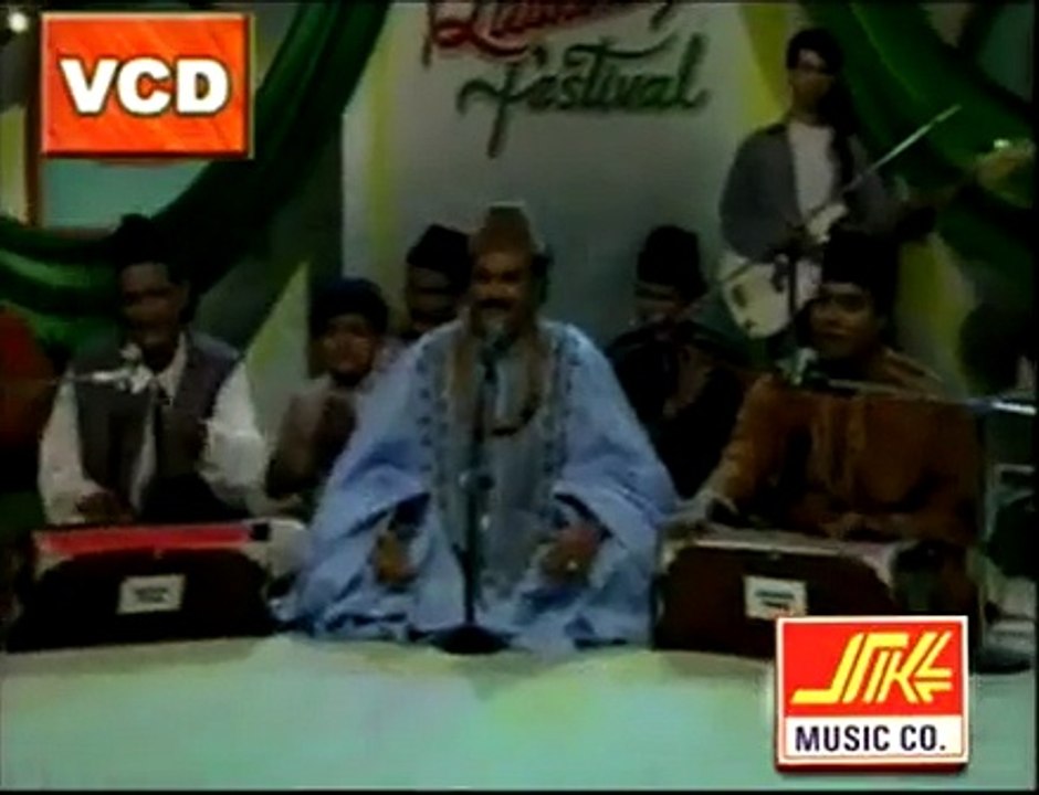 DAI HALIMA GOD MEIN TERI CHAND UTARNE WALA HAI SABRI BROTHERS.