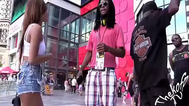 Funny Videos Funny Scary Pranks - Best Pranks - Public Pranks – Girl Prank - Itchy