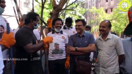 வெள்ளபாதிப்பு பகுதிகளில் துப்புரவுப்பணியில் சீமான் | Seeman Goes on a Cleaning Campaign In Chennai | 19 December 2015