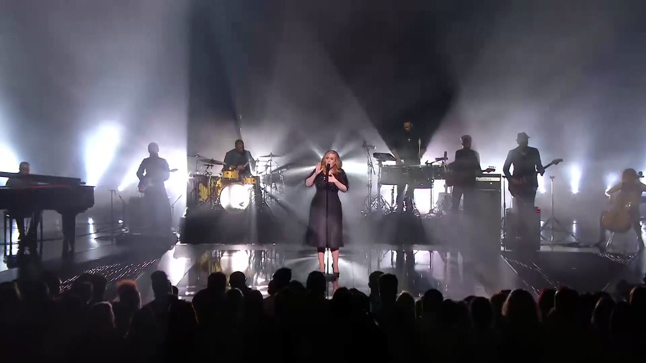 Adele - Hello (Live at the NRJ Awards)_10