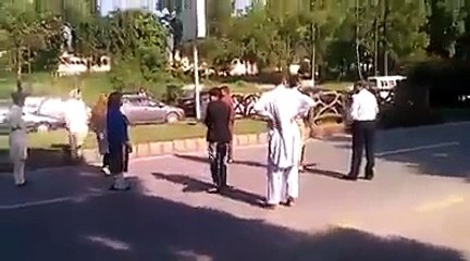 Salute To These People For Standing Up Against VVIP Culture