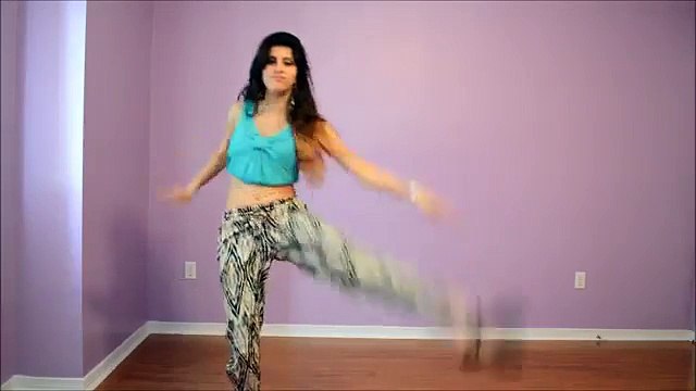 Sexy dance on Baby Doll song - Ragini MMS