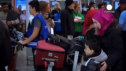 Kanada Suriyeli mültecileri askeri uçaklarla taşıyor