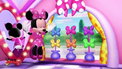 Minnies Bow Toons | Primped Up Pachyderm Washing Ellie