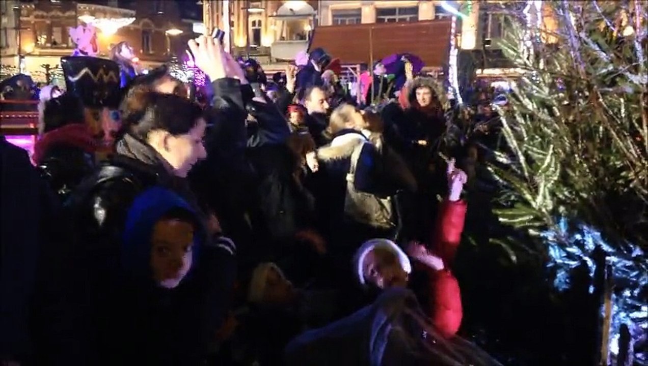 Béthune : la descente du père Noël