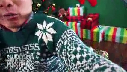 GIRLS SING CHRISTMAS CAROLS ON A SYBIAN