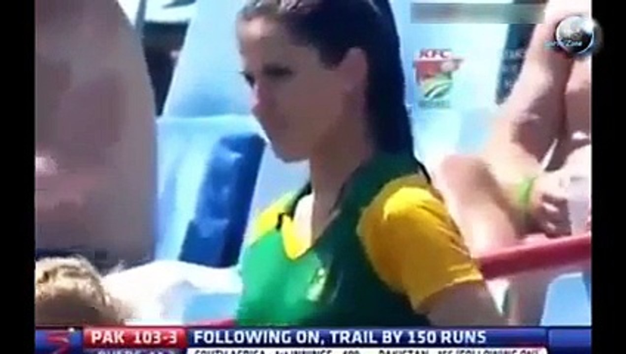 Cricket Funny Moments wardrobe malfunction _ To...