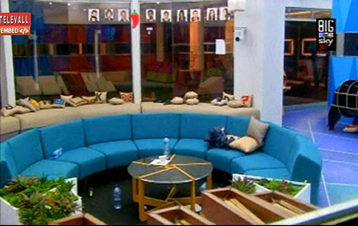 BBMex Shira e Rox  depois da conversa na sala - 07.12.15