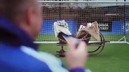 بعد إقالة مورينو أول فيديو لنادي شيلسي  عاملين قاعدة ههههه