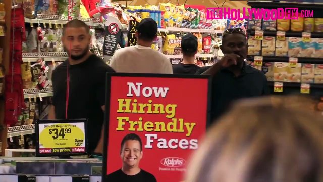 Justin Bieber Goes Grocery Shopping At Ralphs In Calabassas 9.1.15 TheHollywoodFix.com