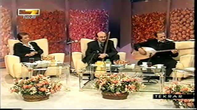 Neşet Ertaş-Yinemi Gürbette Düstü yolumuz