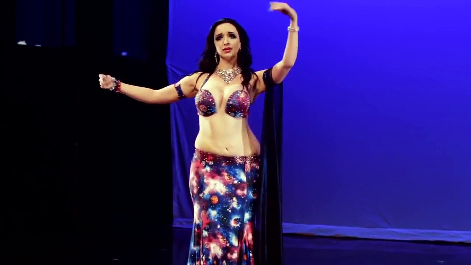مش صافيناز .رقص شرقي مصري .Hot Belly Dance