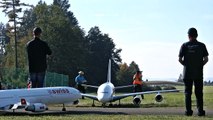 A 380 800 GIGANTIC XXXL 71KG RC SCALE 1:15 MODEL AIRLINER FLYING DISPLAY / Hausen am Albis