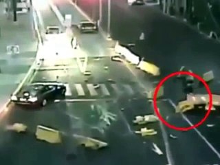 【びっくり映像】バイククラッシュ映像集 vol.10 -Motorcycle Fail and Crashes Compilation