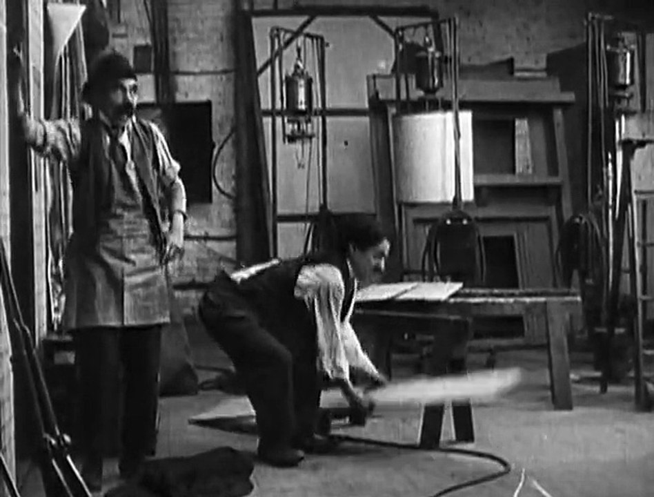 Charlie Chaplin "His new job" (Charlot débute) -  1915