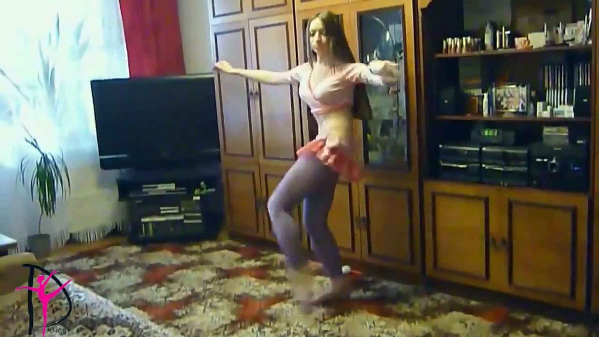 مش صافيناز .رقص شرقي مصري .Hot Belly Dance