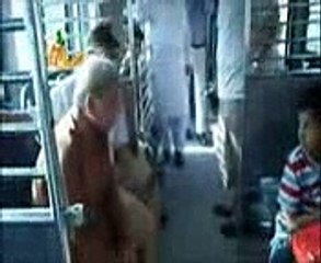Tezabi totay - shehbaz sharif on bus